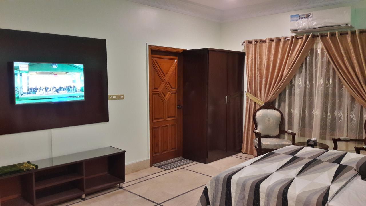 Hotel Seven 7 Karachi Ngoại thất bức ảnh
