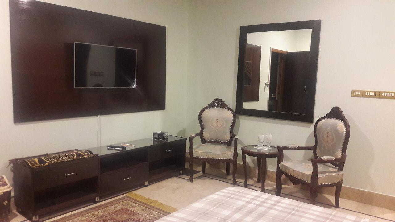 Hotel Seven 7 Karachi Ngoại thất bức ảnh