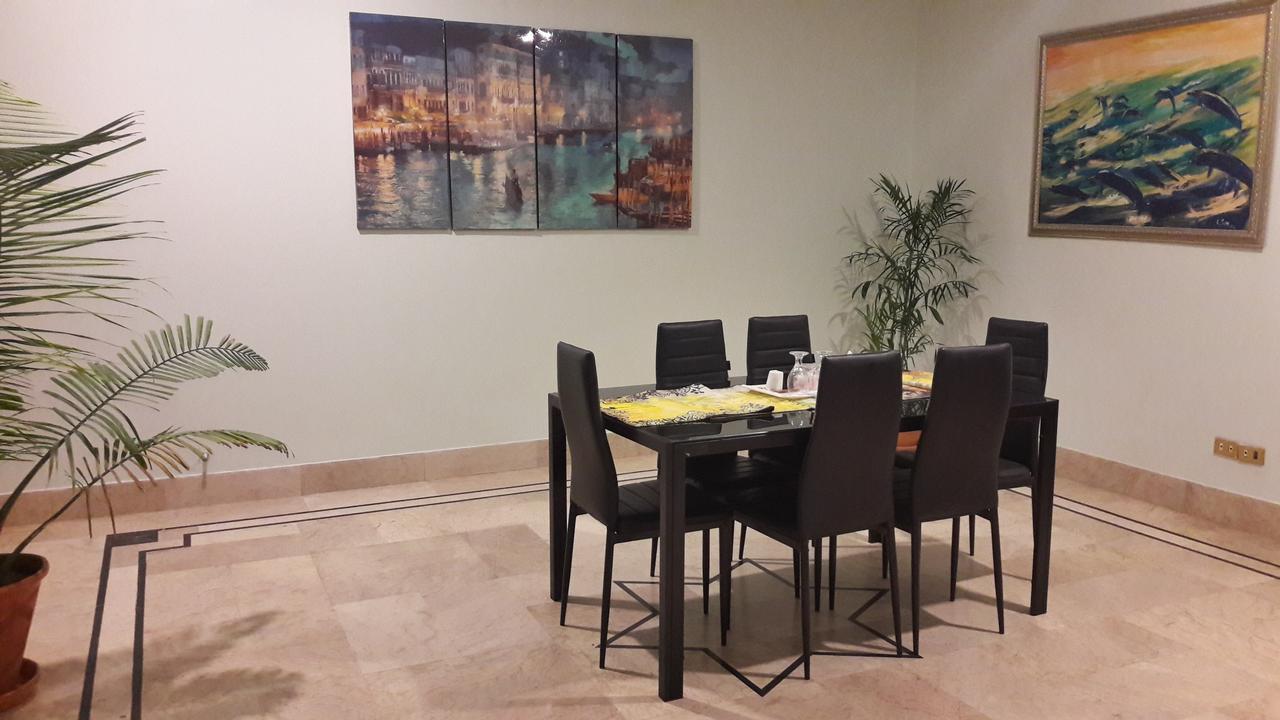 Hotel Seven 7 Karachi Ngoại thất bức ảnh